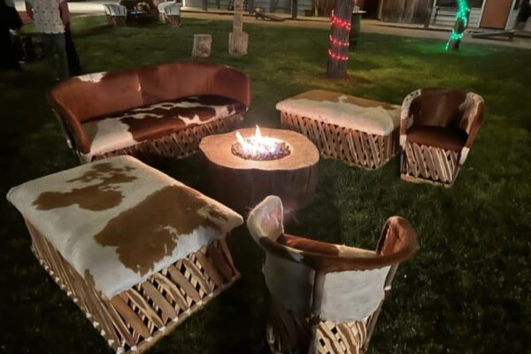 Blazin-M-Ranch-Sitting-768x577